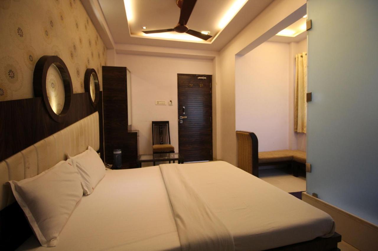 Hotel Navi Mumbai Exterior photo